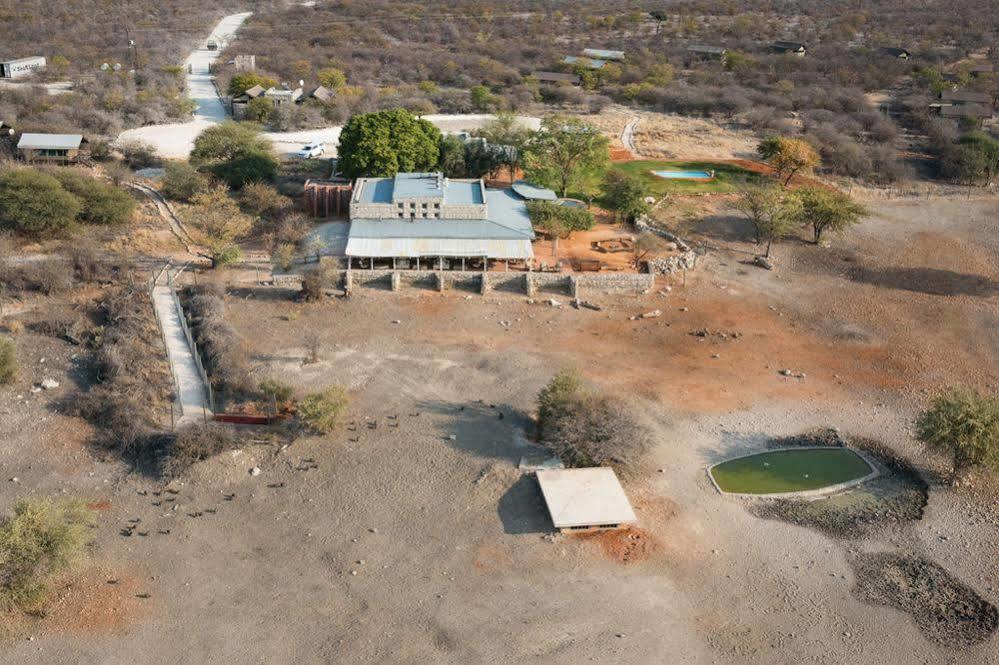 Anderssons Camp Hotel Okaukuejo Exterior photo